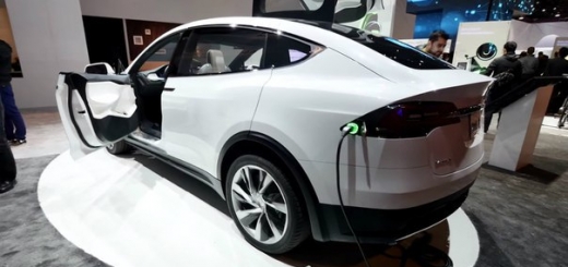 Tesla Motors рассекретила нашумевший кроссовер Model X