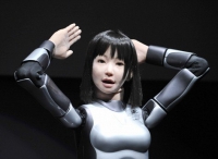 В Японии создали человекоподобного робота «ERICA»