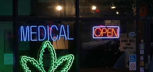 К 2013 году 17 американских штатов и столичный округ Колумбия легализовали медицинскую марихуану. Ученые выяснили, что это снизило потребление рецептурных лекарств и помогло к этому времени сэкономить больше 165 миллионов долларов